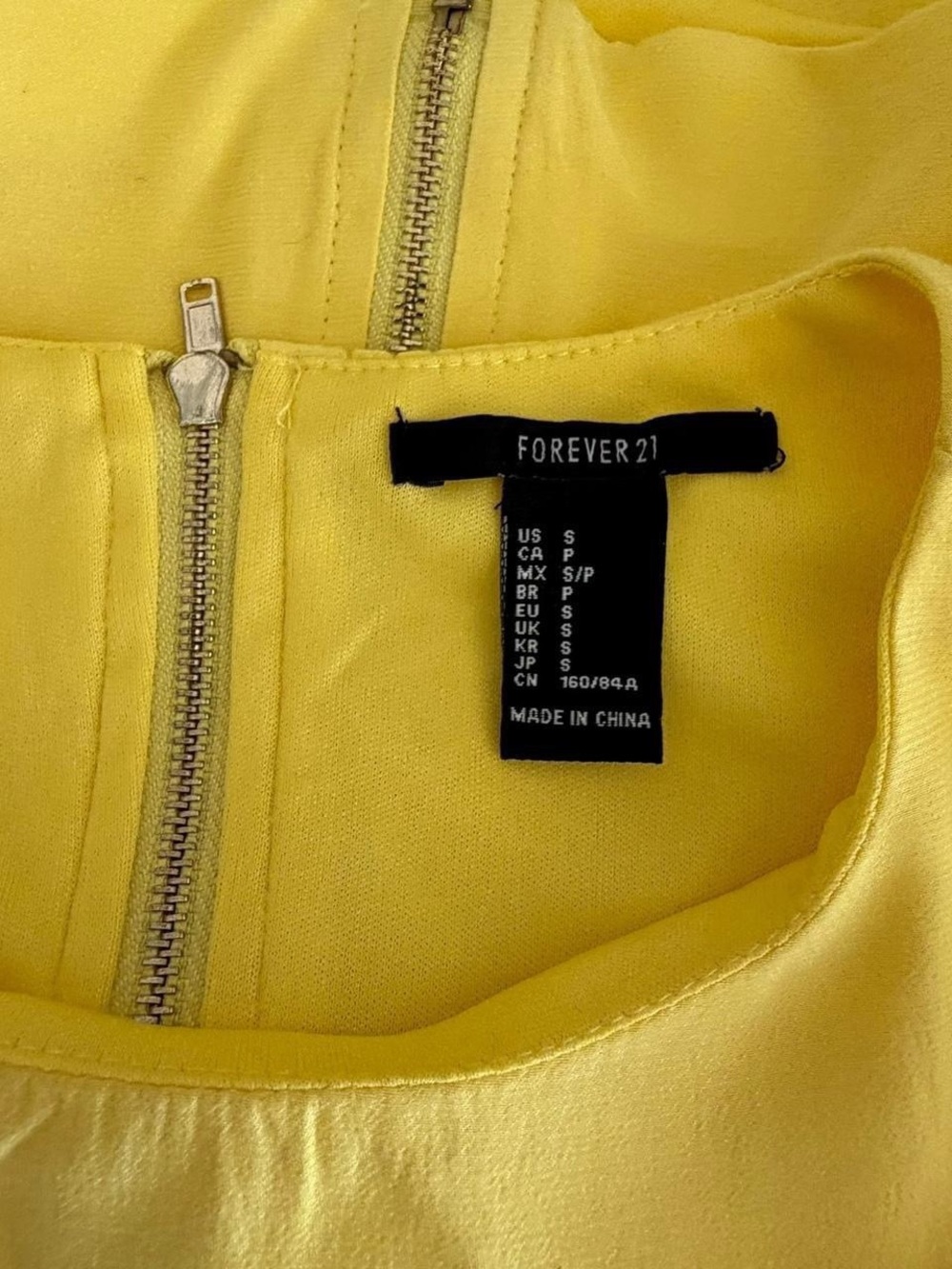 Forever 21 Yellow Satin Cropped Sleeveless Tank Top Size Small - Picture 5 of 5